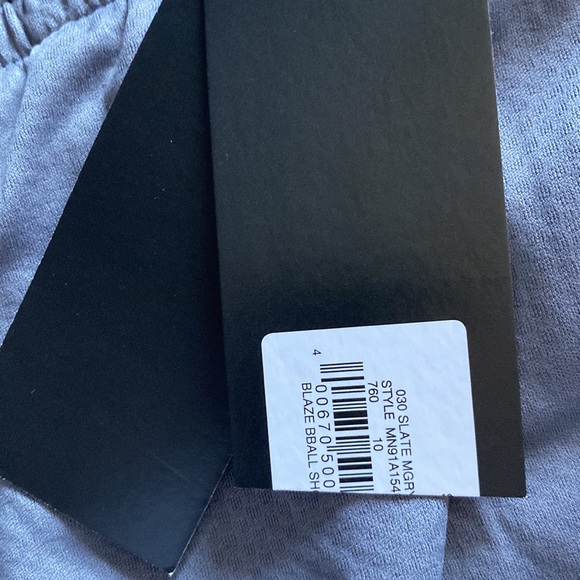 Men’s large Fila Shorts - Picture 2 of 2